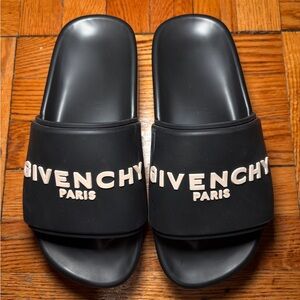 Givenchy Platform Logo Slides